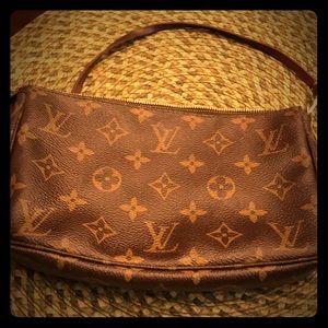 Louis Vuitton Monogram Pochette Bag